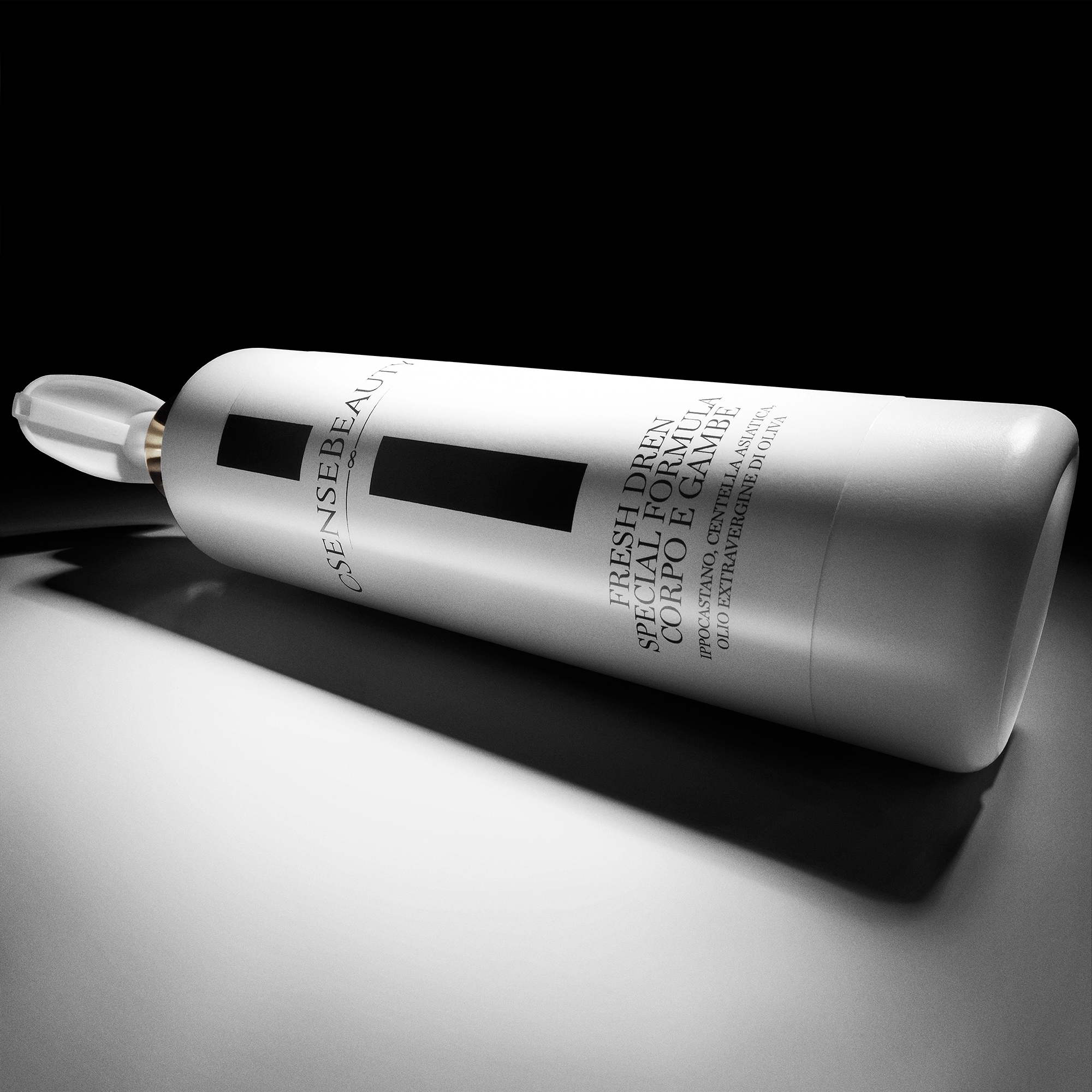 Crema corpo in flacone da 250 ml drenante e defaticante Made in Italy di cSenseBeauty